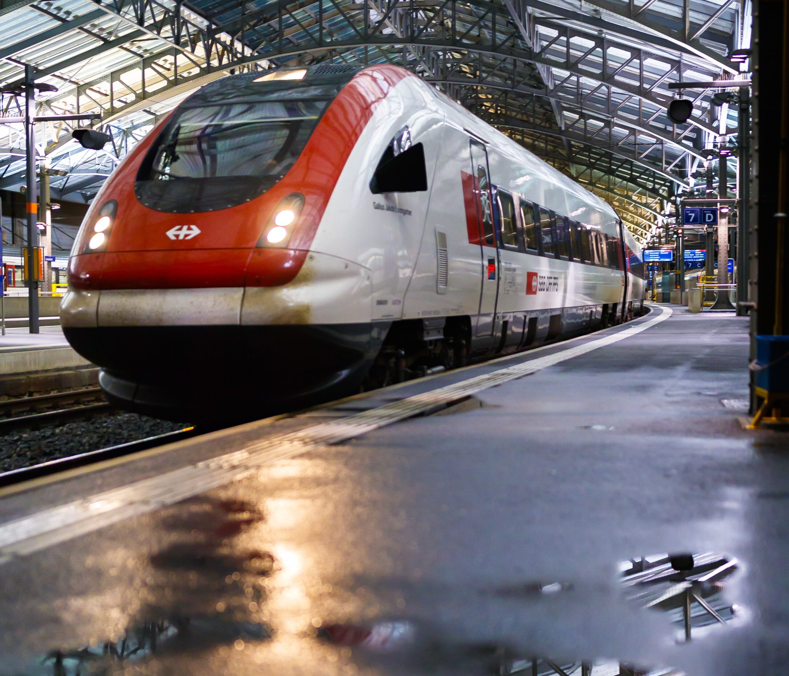 SUISSE GARE CFF